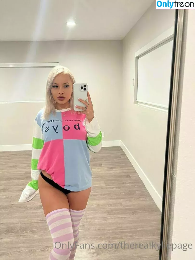 therealkyliepage nude photo #0241 (kyliepageofficial)