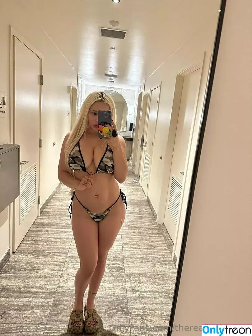 therealkyliepage nude photo #0364 (kyliepageofficial)