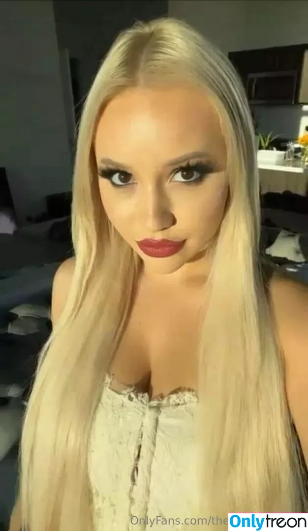 therealkyliepage nude photo #0365 (kyliepageofficial)