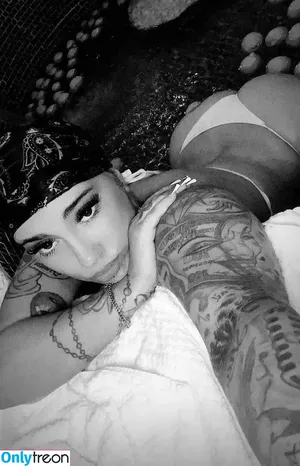 therealroyalskye / royalskyeofficial nude photo #0001