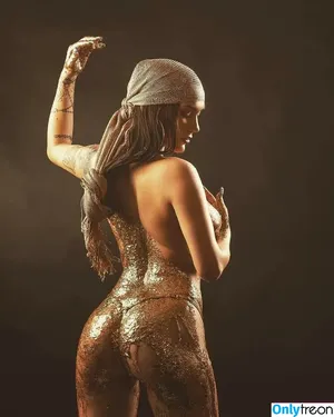 therealroyalskye / royalskyeofficial nude photo #0018