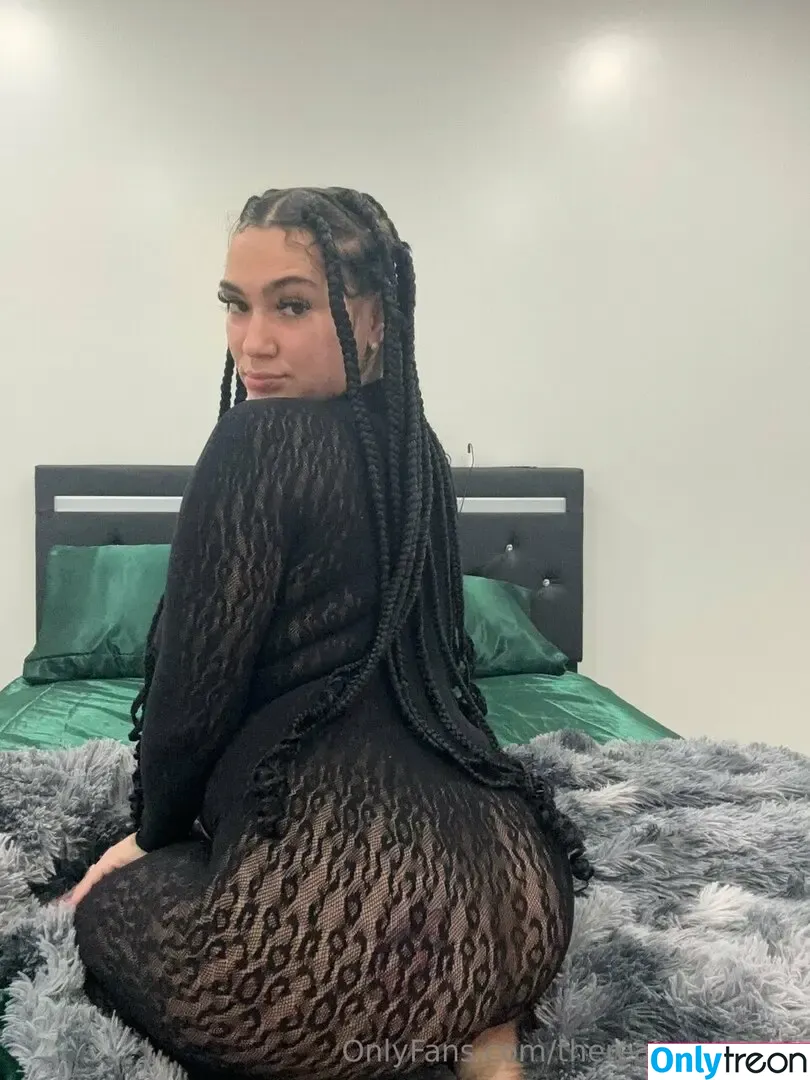 therealroyalskye nude photo #0032 (royalskyeofficial)