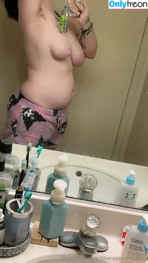 therealvampfeet / thealmostvanlife nude photo #0001