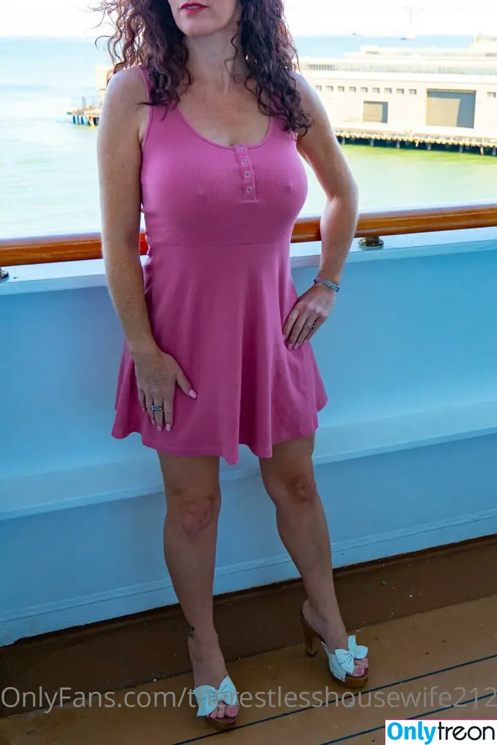 therestlesshousewife2121 nude photo #0003 (missrobynelizabethh)