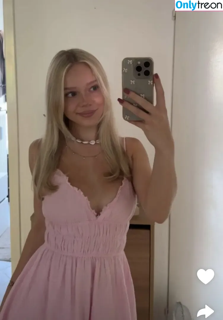 Thesi Sophie nude photo #0068 (Thesi Sophie)