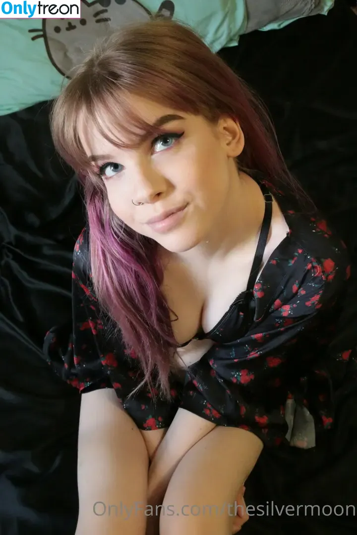 Thesilvermoon nude photo #1646 (TheSirenSilver / meowmoonxo / silvermoonlive)