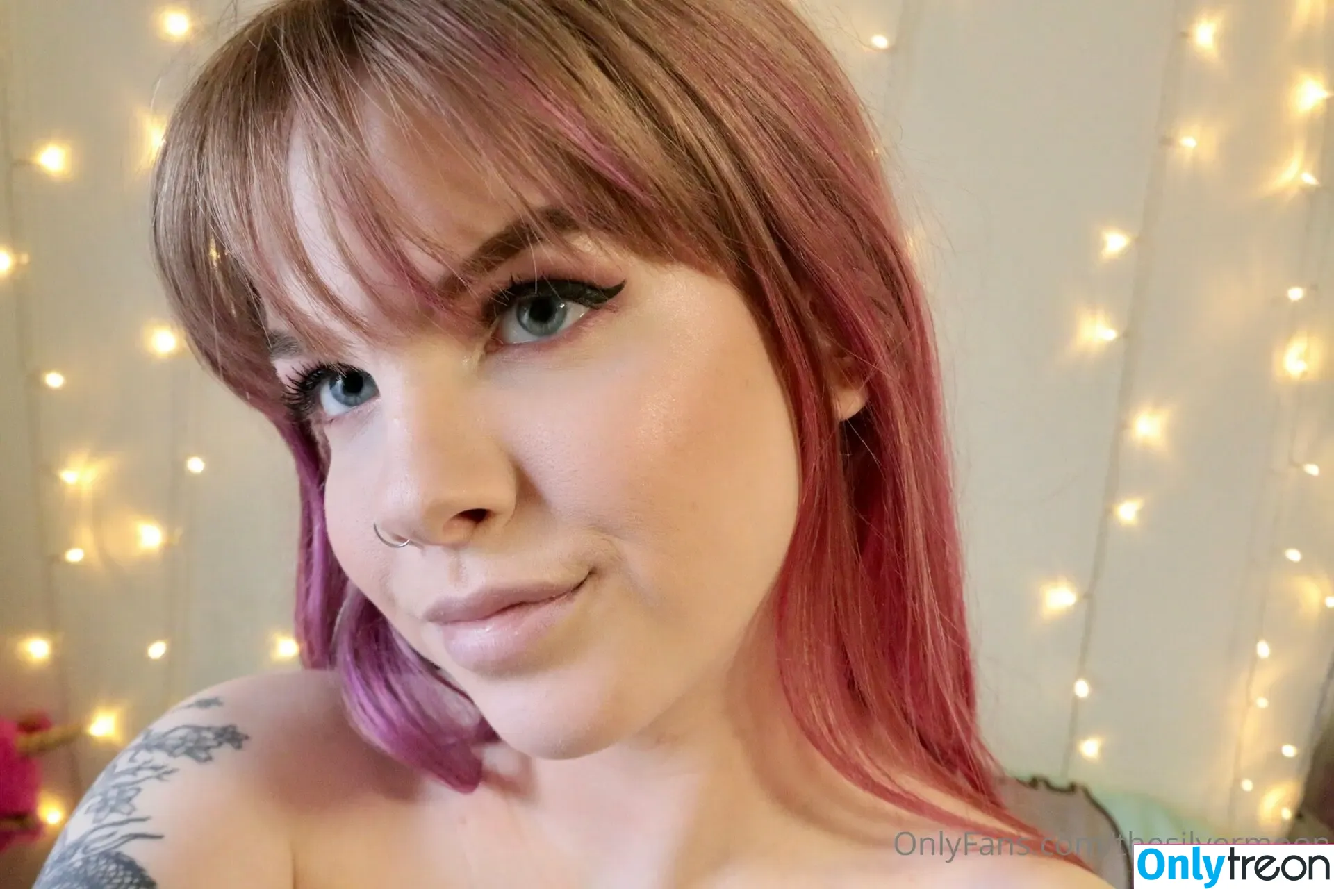 Thesilvermoon nude photo #1652 (TheSirenSilver / meowmoonxo / silvermoonlive)