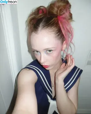 thestrawberrybutcher / SuzieSon / charlieisomething / mymotherfvckedmickjagger nude photo #0102