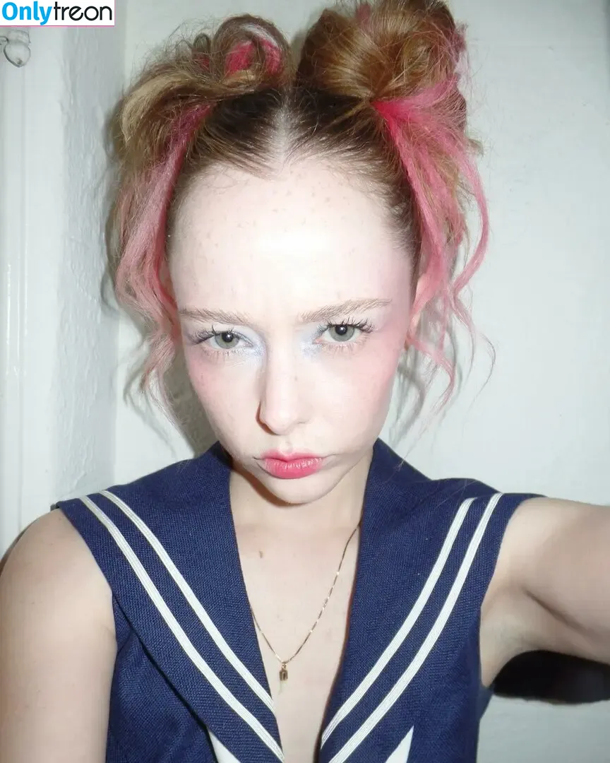thestrawberrybutcher nude photo #0105 (SuzieSon / charlieisomething / mymotherfvckedmickjagger)