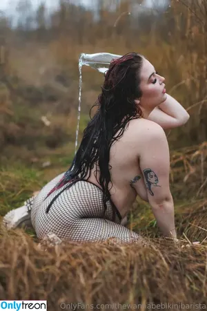  nude photo #0004