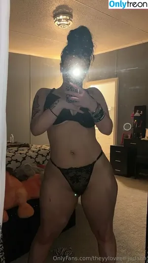 theyyloveee.jadahh / theyylovee.jayy nude photo #0017