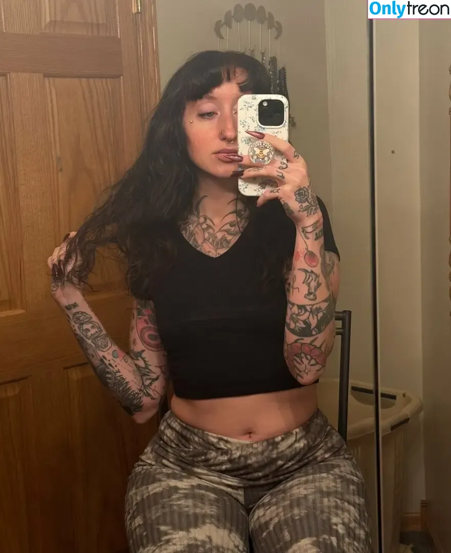 thiccandmorts nude photo #0030 (thiccandmorts)