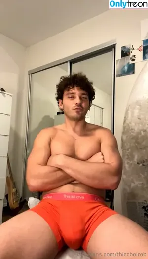 thiccboirob / thiccboi_ nude photo #0024