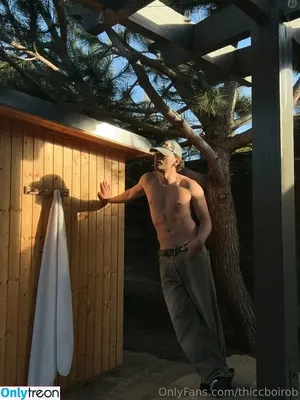 thiccboirob / thiccboi_ nude photo #0051