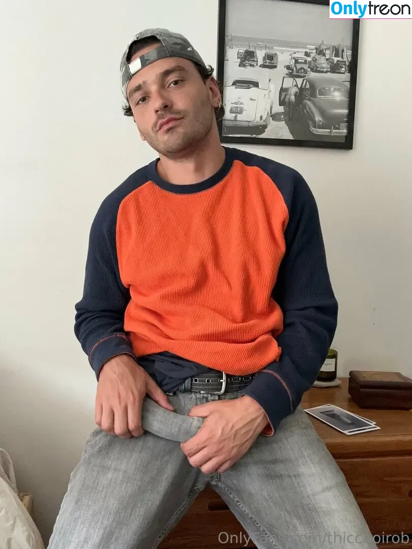 thiccboirob nude photo #0060 (thiccboi_)