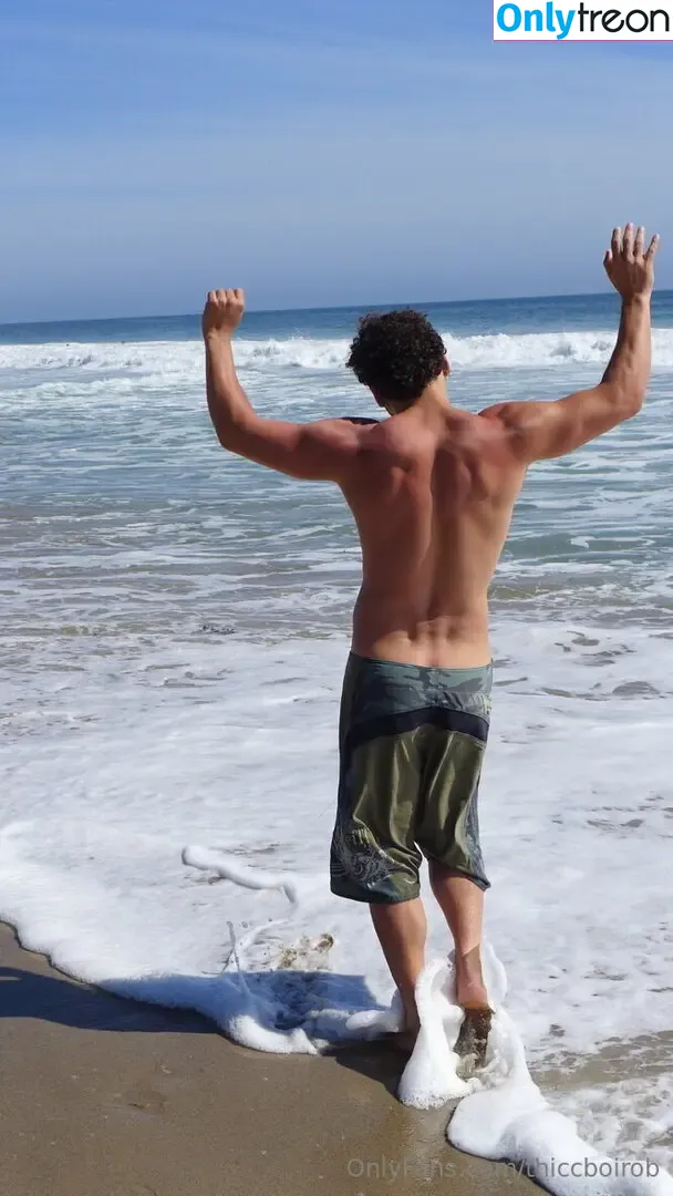 thiccboirob nude photo #0068 (thiccboi_)