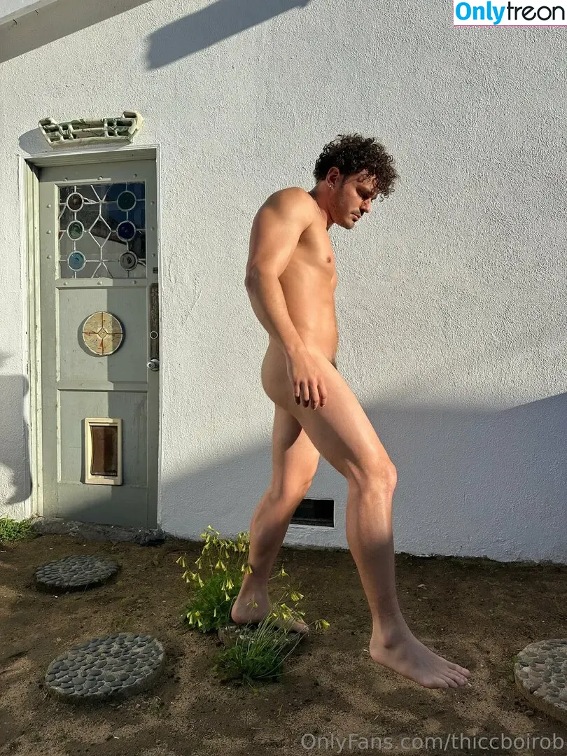 thiccboirob nude photo #0073 (thiccboi_)
