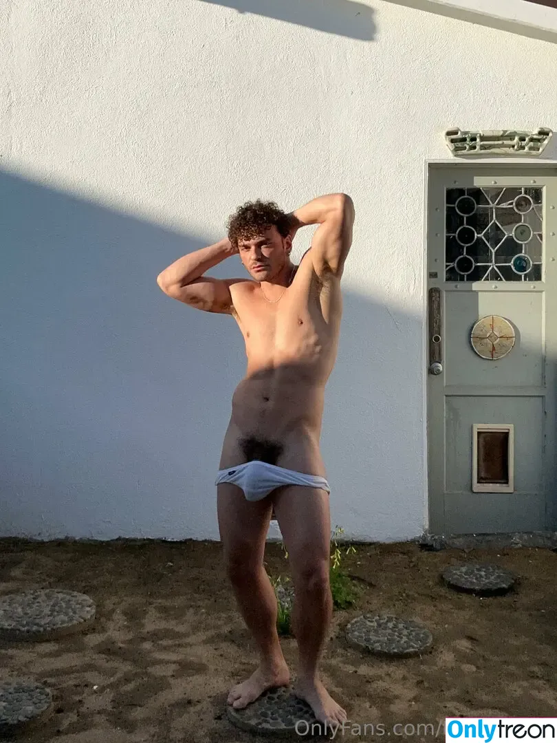 thiccboirob nude photo #0087 (thiccboi_)