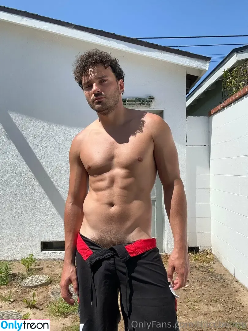 thiccboirob nude photo #0109 (thiccboi_)