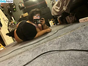 thiccflixx / _thiccflix_ nude photo #0098