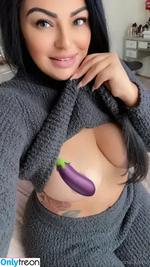thickbaddie_jenna / thickbaddieee__ nude photo #0316