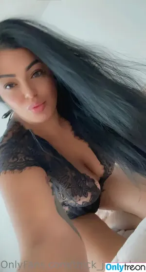 thickbaddie_jenna / thickbaddieee__ nude photo #0358