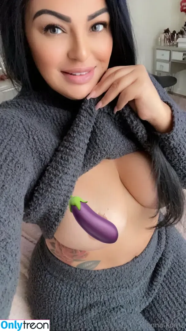 thickbaddie_jenna nude photo #0316 (thickbaddieee__)