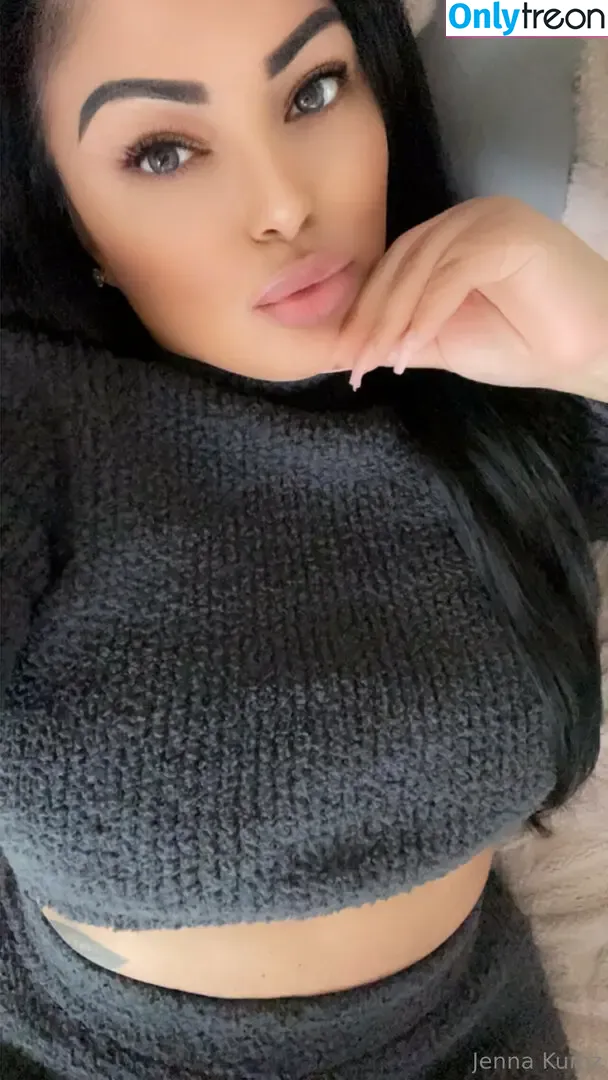 thickbaddie_jenna nude photo #0317 (thickbaddieee__)