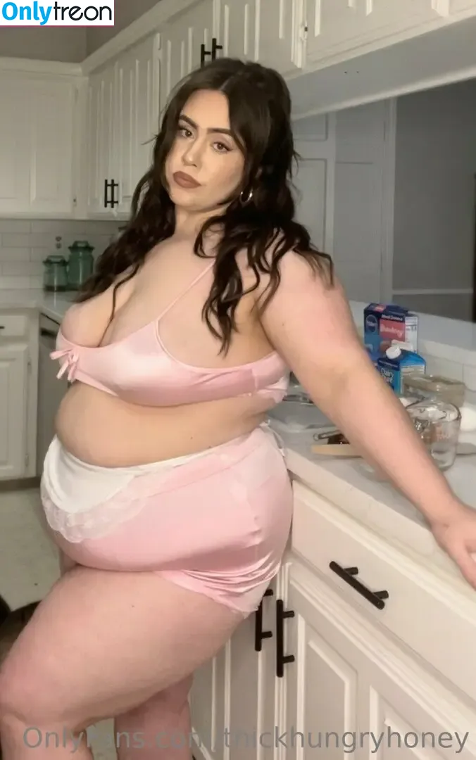 thickhungryhoney nude photo #0201 (bigchubbygirlslover)