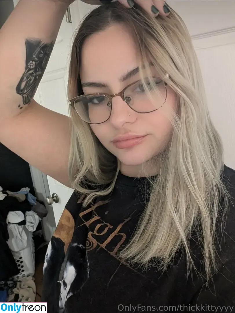 Thickkitty nude photo #0015 (thickkittycat / thickkittyyyy)