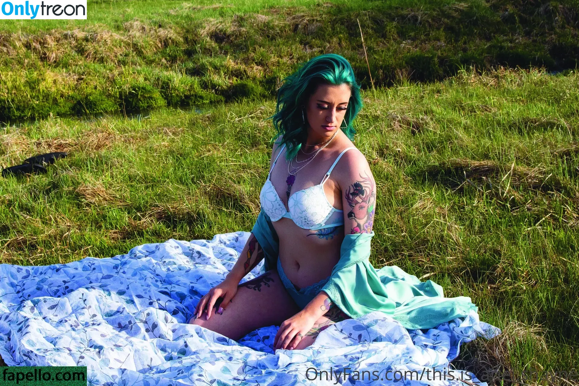 this.is_ariel.shayne nude photo #0011 (this.is_ariel.shayne)
