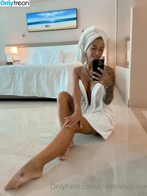 thiskindasnow / missboogey / this.kinda.snow nude photo #0063