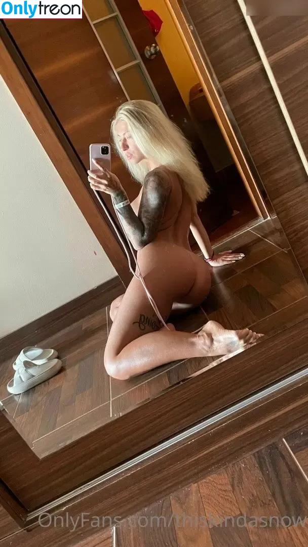 thiskindasnow nude photo #0020 (missboogey / this.kinda.snow)