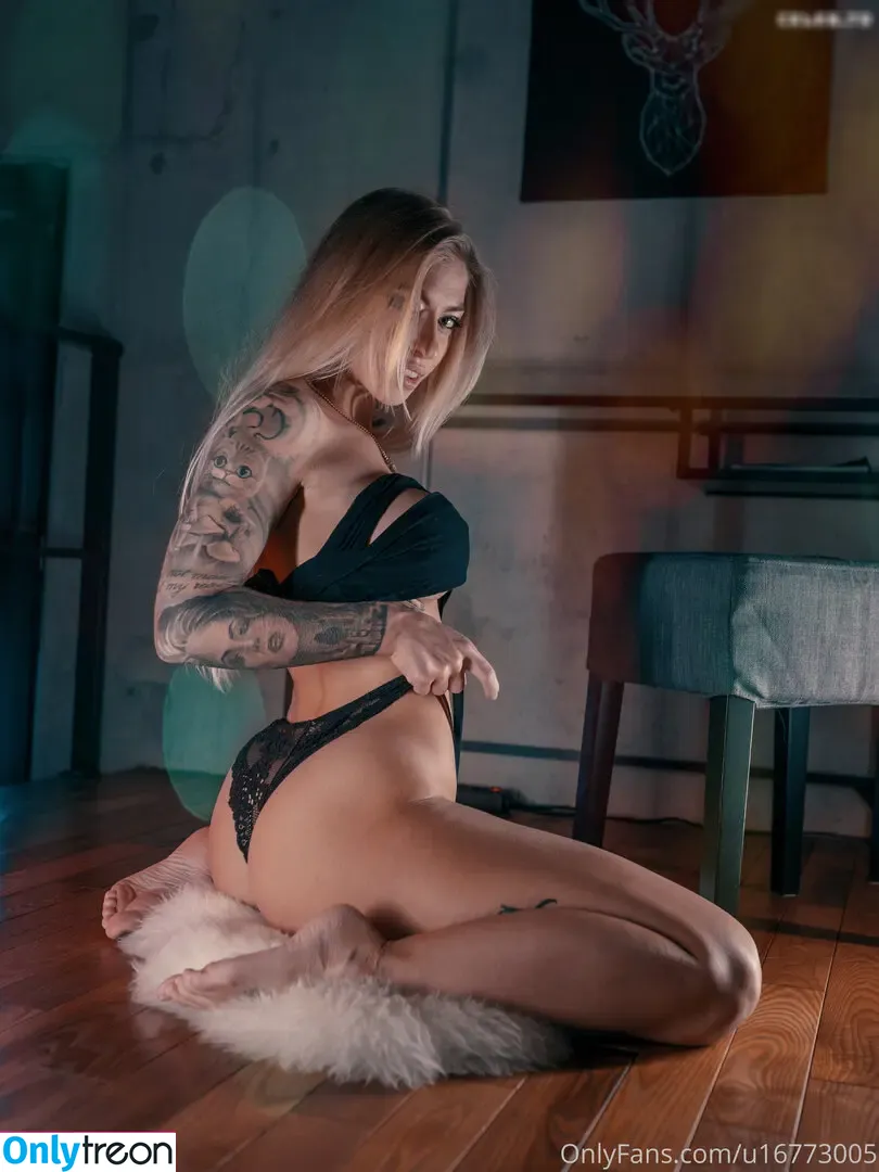 thiskindasnow nude photo #0113 (missboogey / this.kinda.snow)