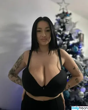 Tiana Maria / ms.wetlips / tianazmelons nude photo #0008