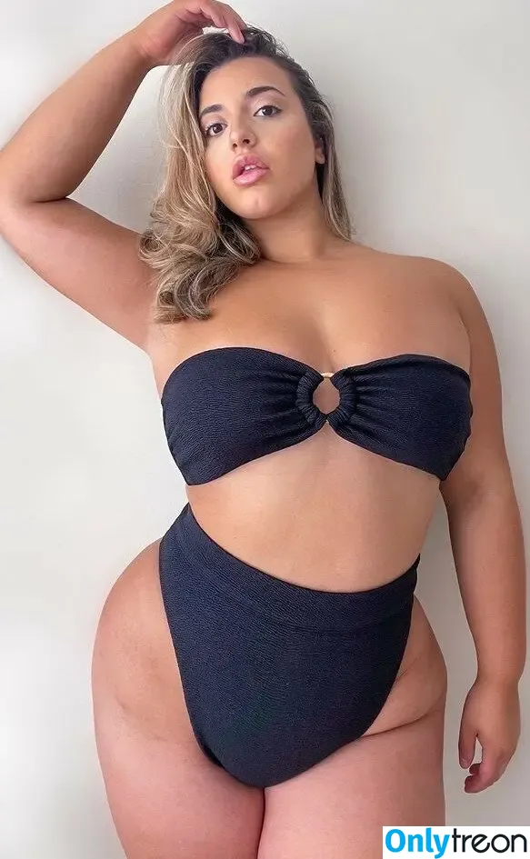 Tiana Sala nude photo #0054 (tianasala___)