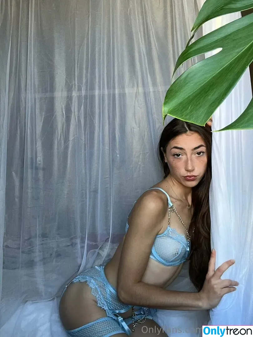 tianablow nude photo #0196 (tiana_blow)