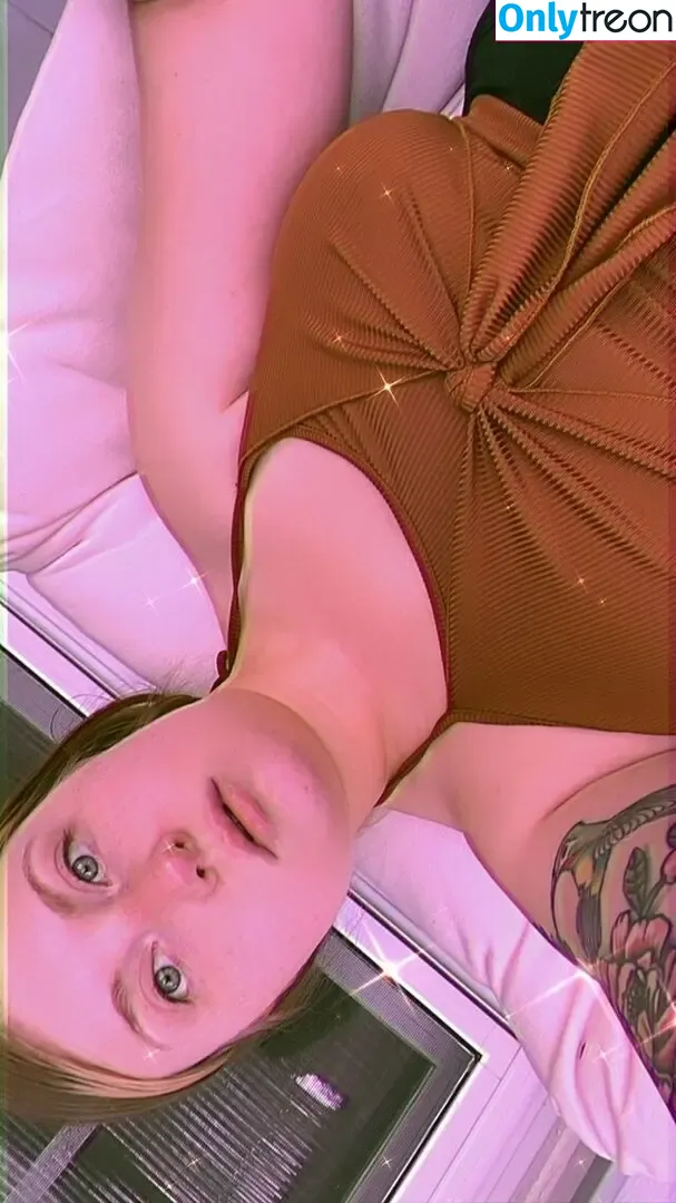 Tiffany Kudrikow nude photo #0002 (tiffanykudrikow / xxfluffypunkxx)