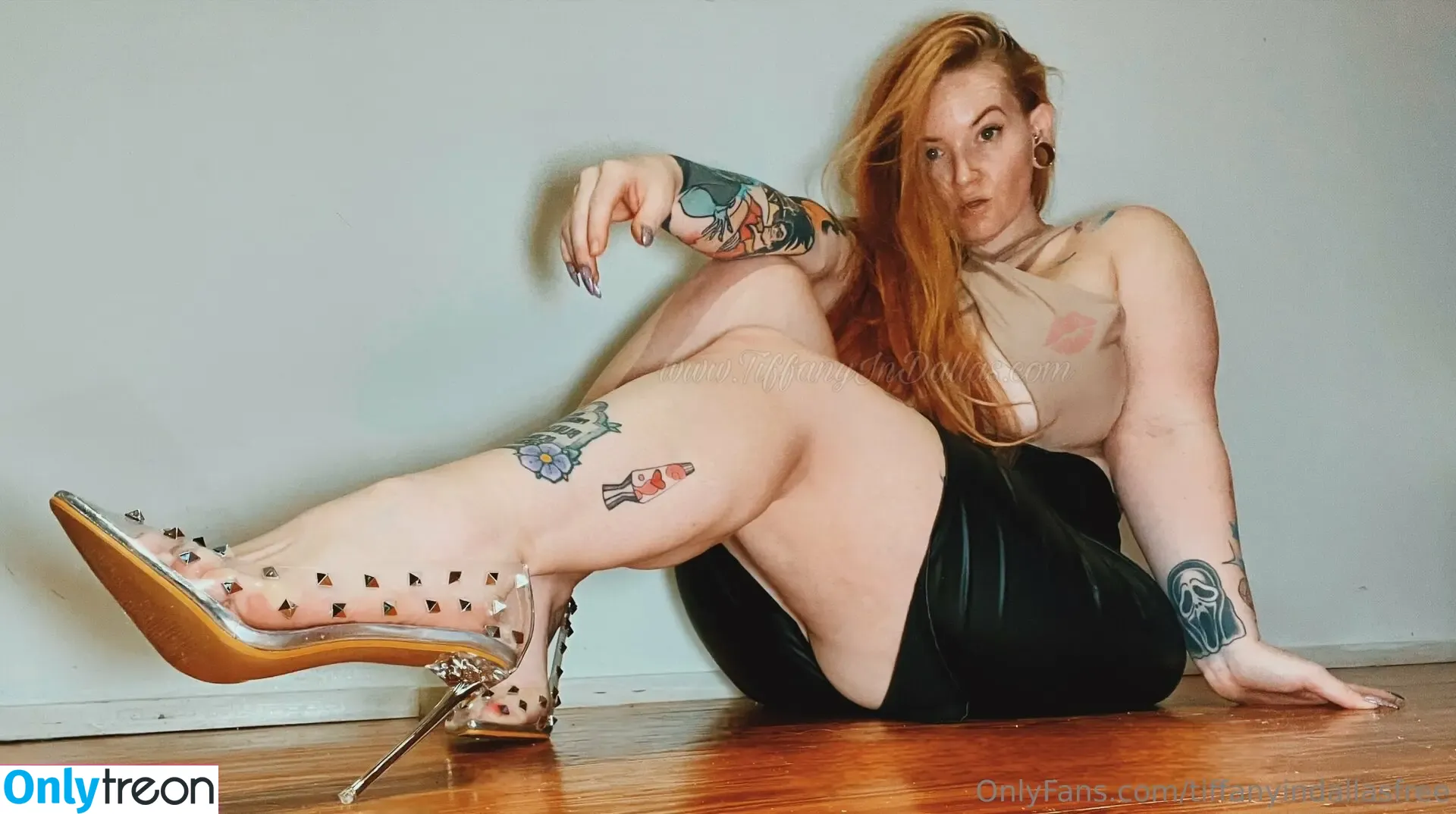 tiffanyindallasfree nude photo #0109 (tiffanixvllen)