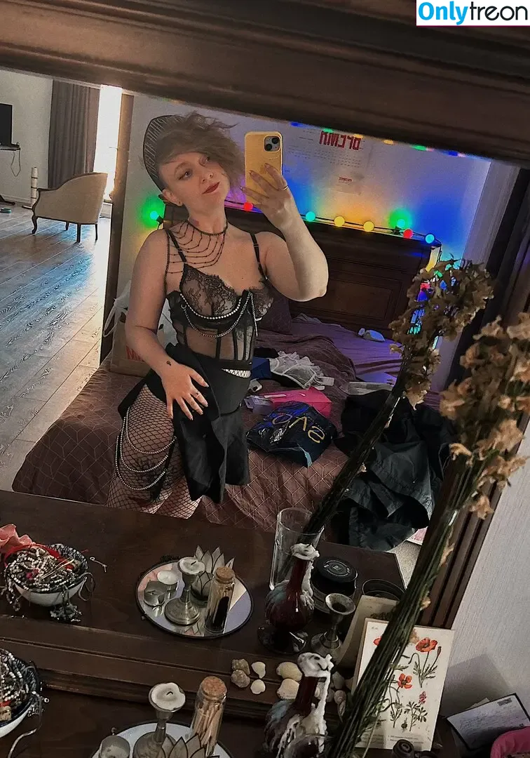Tihiipiket nude photo #0011 (tichiypiket)