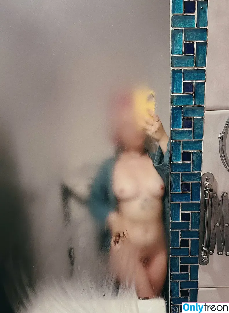 Tihiipiket nude photo #0032 (tichiypiket)