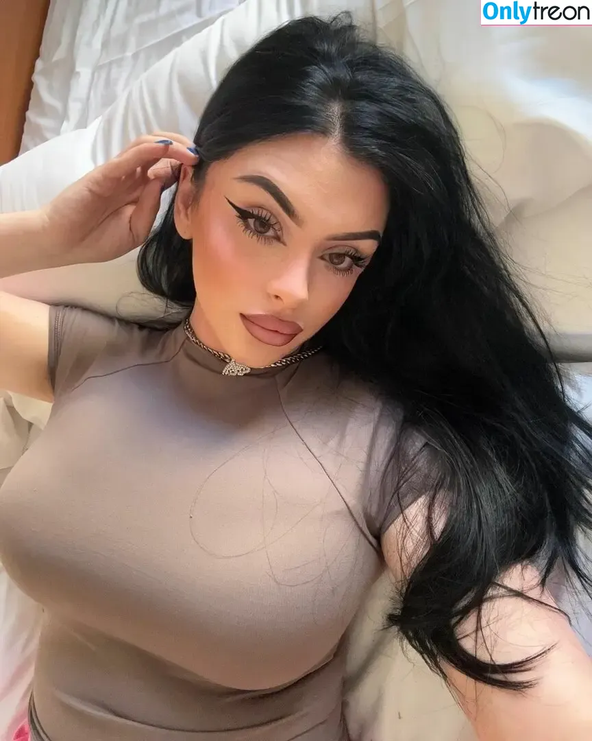 Tinachrisssss nude photo #0006 (tinachrisxx)