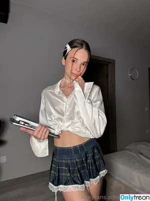 tinaember / tina_ember2 nude photo #0050