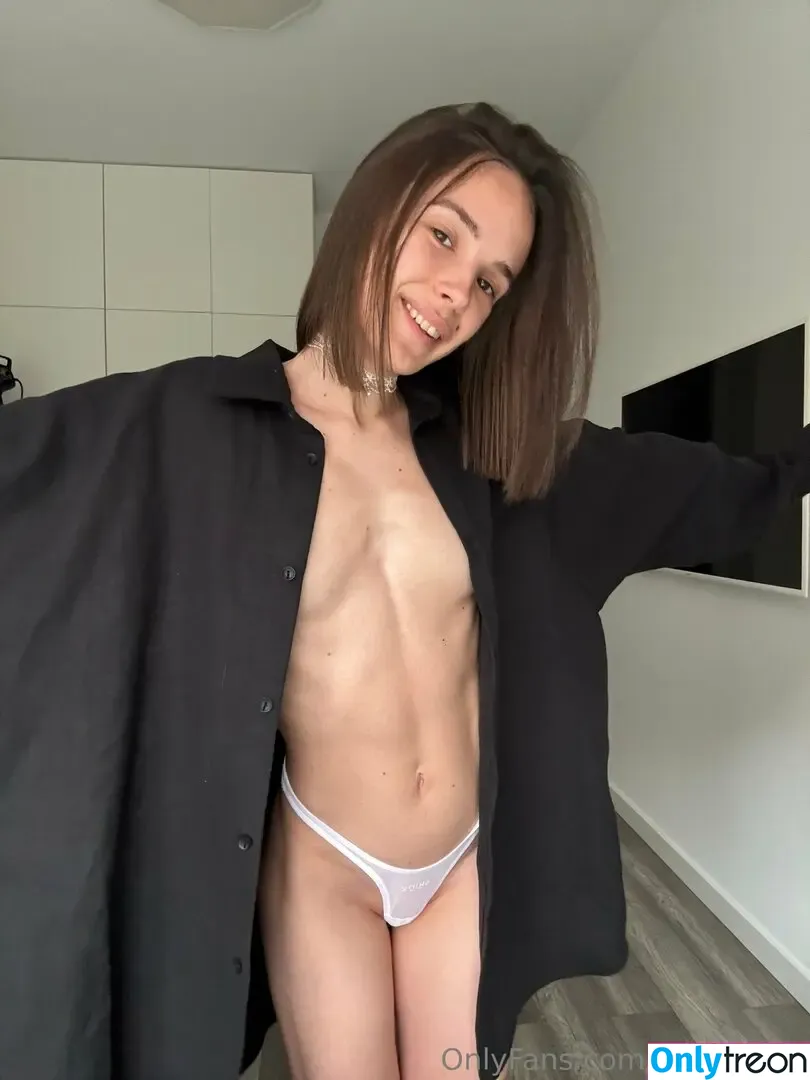 tinaember nude photo #0079 (tina_ember2)