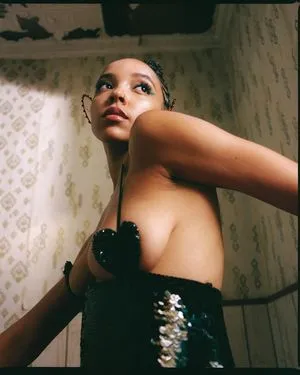Tinashe / slimred_20 / tinashenow nude photo #0038