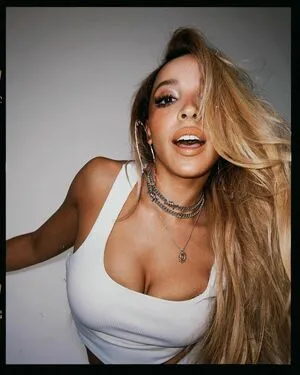 Tinashe / slimred_20 / tinashenow nude photo #0298