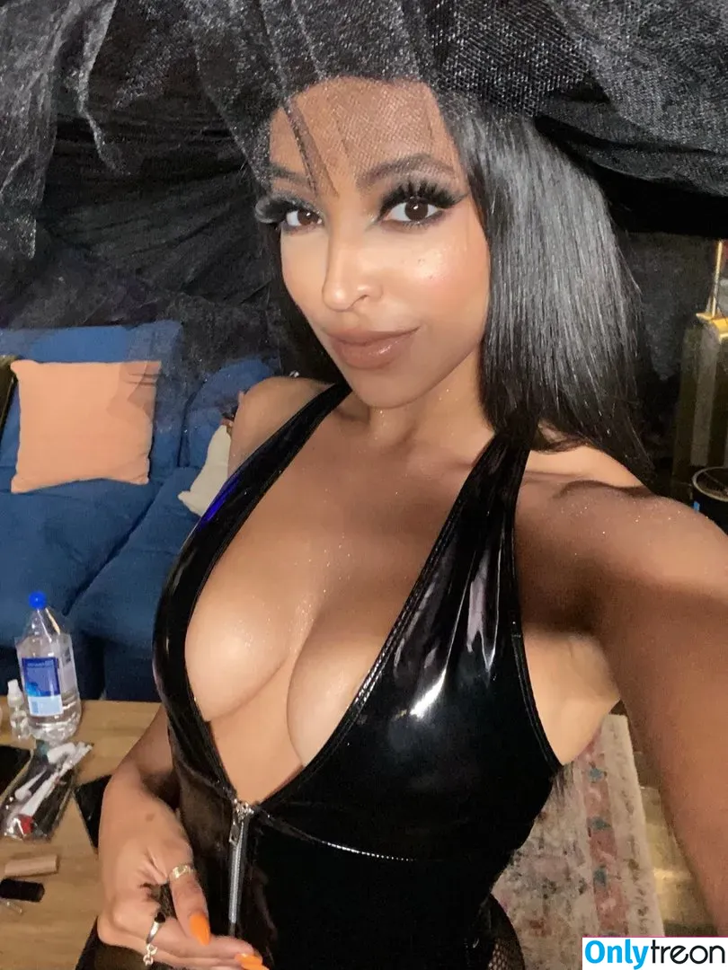 Tinashe nude photo #0044 (slimred_20 / tinashenow)