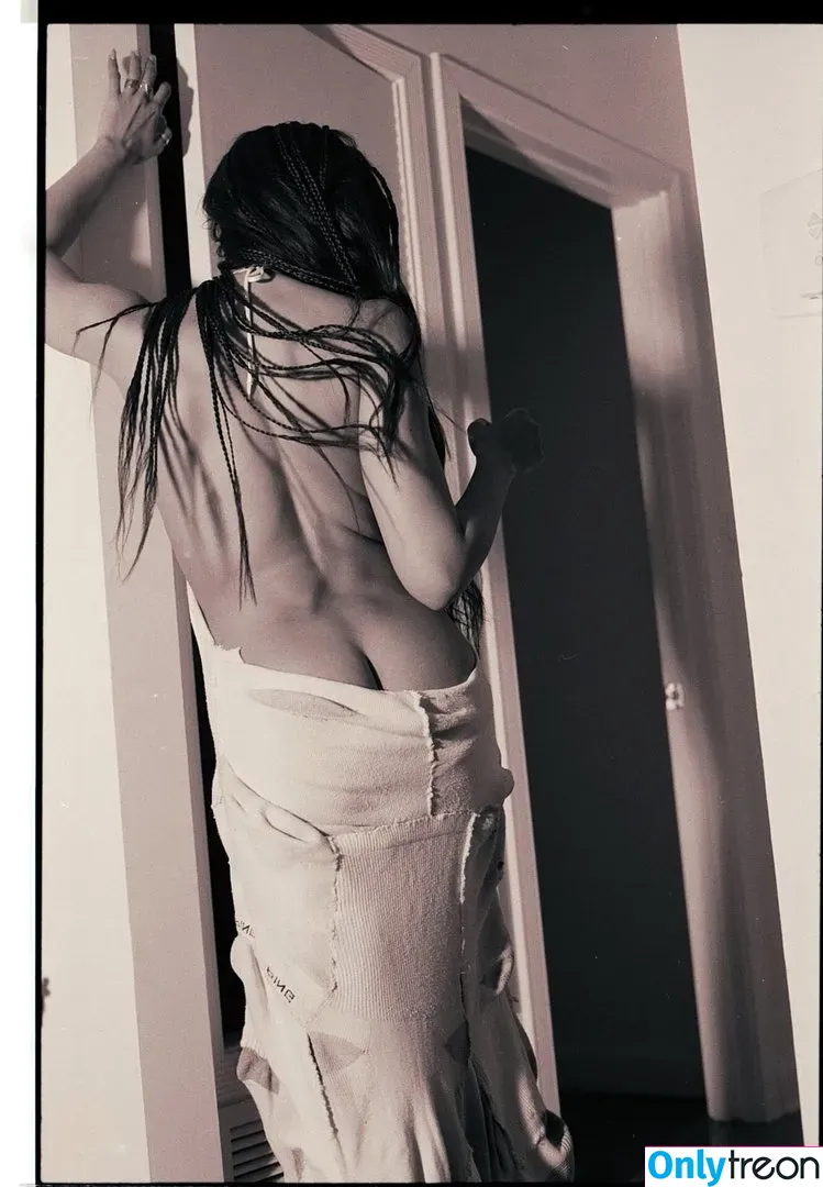 Tinashe nude photo #0056 (slimred_20 / tinashenow)