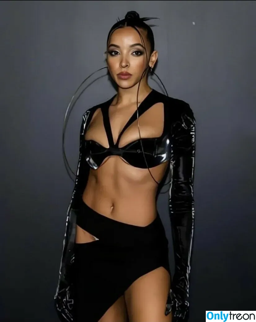 Tinashe nude photo #0186 (slimred_20 / tinashenow)
