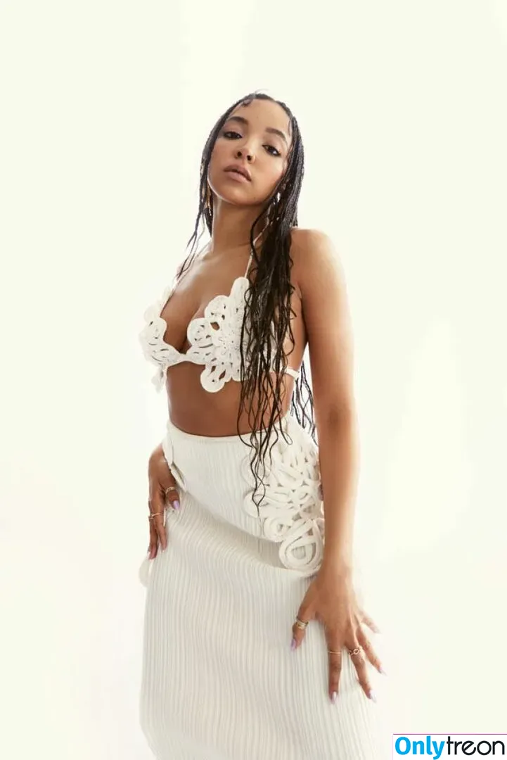 Tinashe nude photo #0286 (slimred_20 / tinashenow)